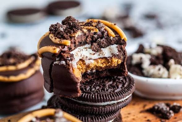 OREO REESES Cookie Cups 24-Pack Case — Grab-and-Go Snack Cups